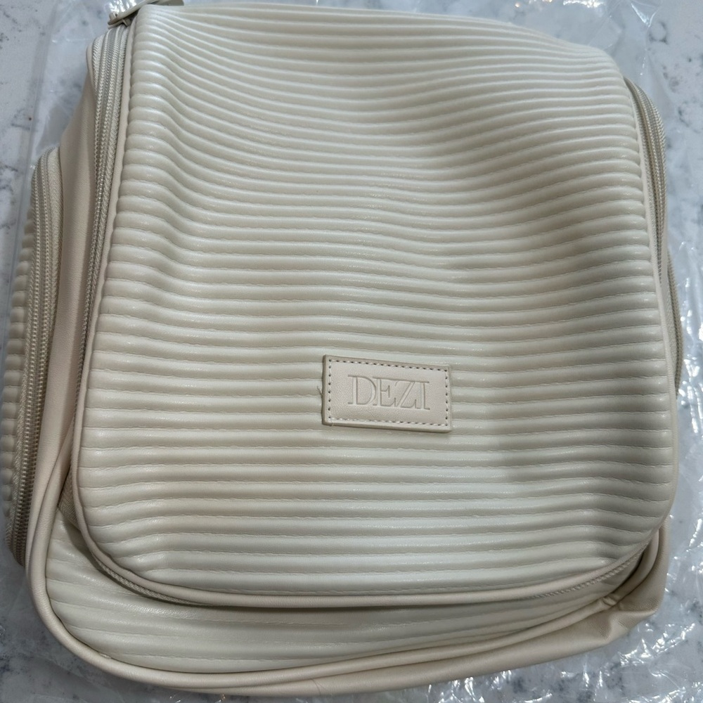 DEZI Travel Toiletry Hanging Bag